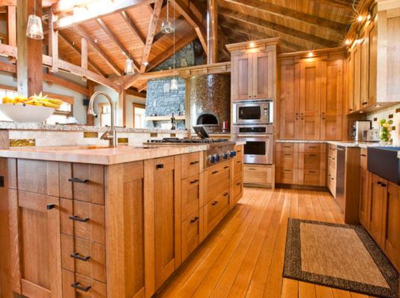 Không gian bếp xinh với mẫu bếp cổ điển 