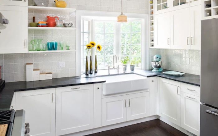 Cửa sổ phòng bếp nhỏ 