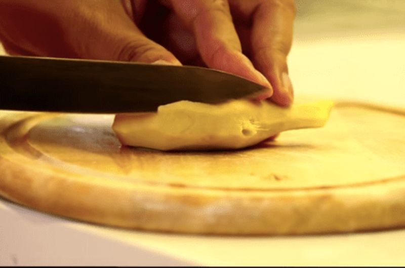 Cách sơ chế mứt lê trị ho