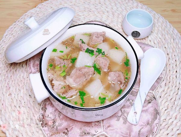 Canh củ cải trắng nấu gừng