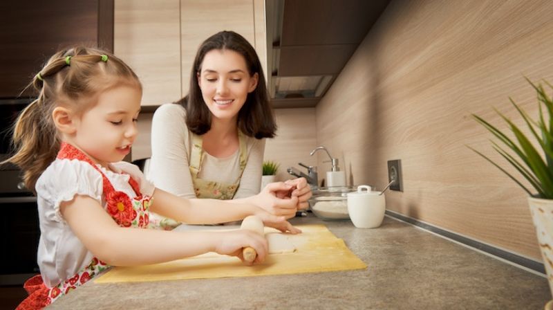 Dạy trẻ làm việc nhà từ sớm