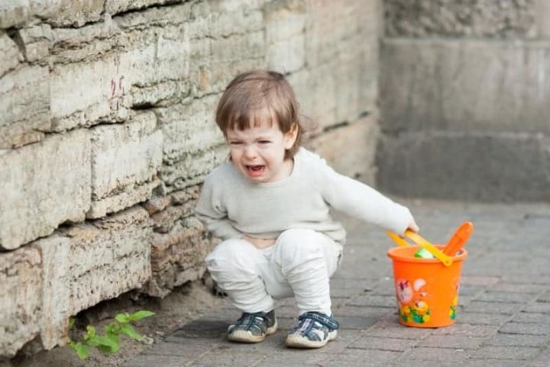 Để con tự giải quyết vấn đề và chấp nhận rủi ro