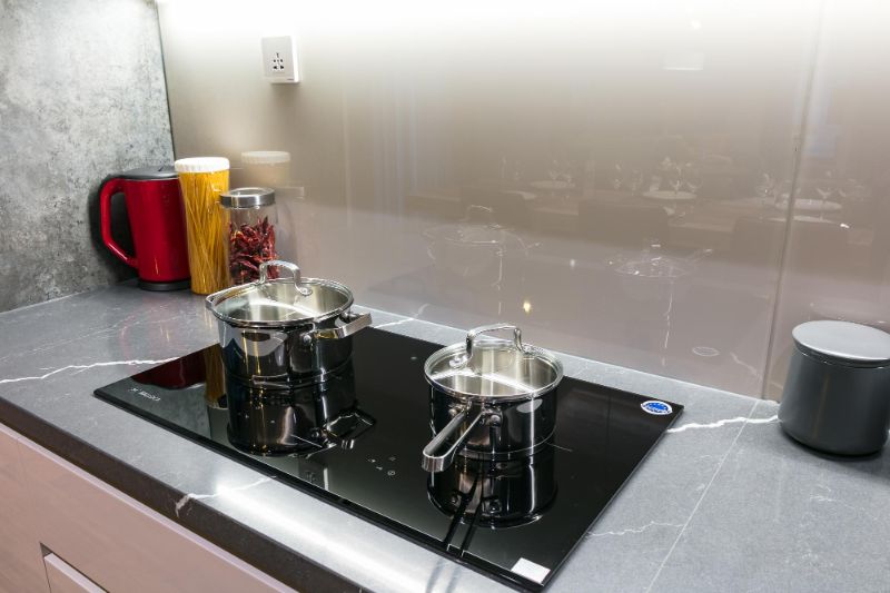 Nguyên nhân lỗi l bếp từ xuất hiện? 