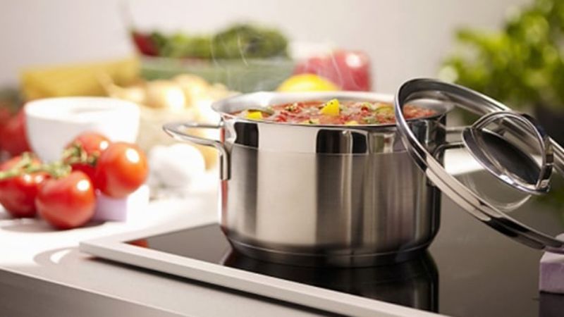 Sử dụng nồi có chất liệu không tương thích với bếp